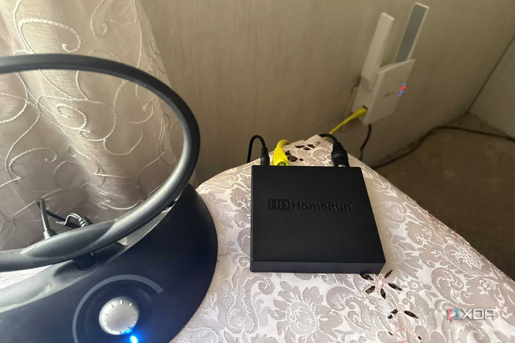 HD Antenna Connected to HDHomeRun to Wi-Fi Extender