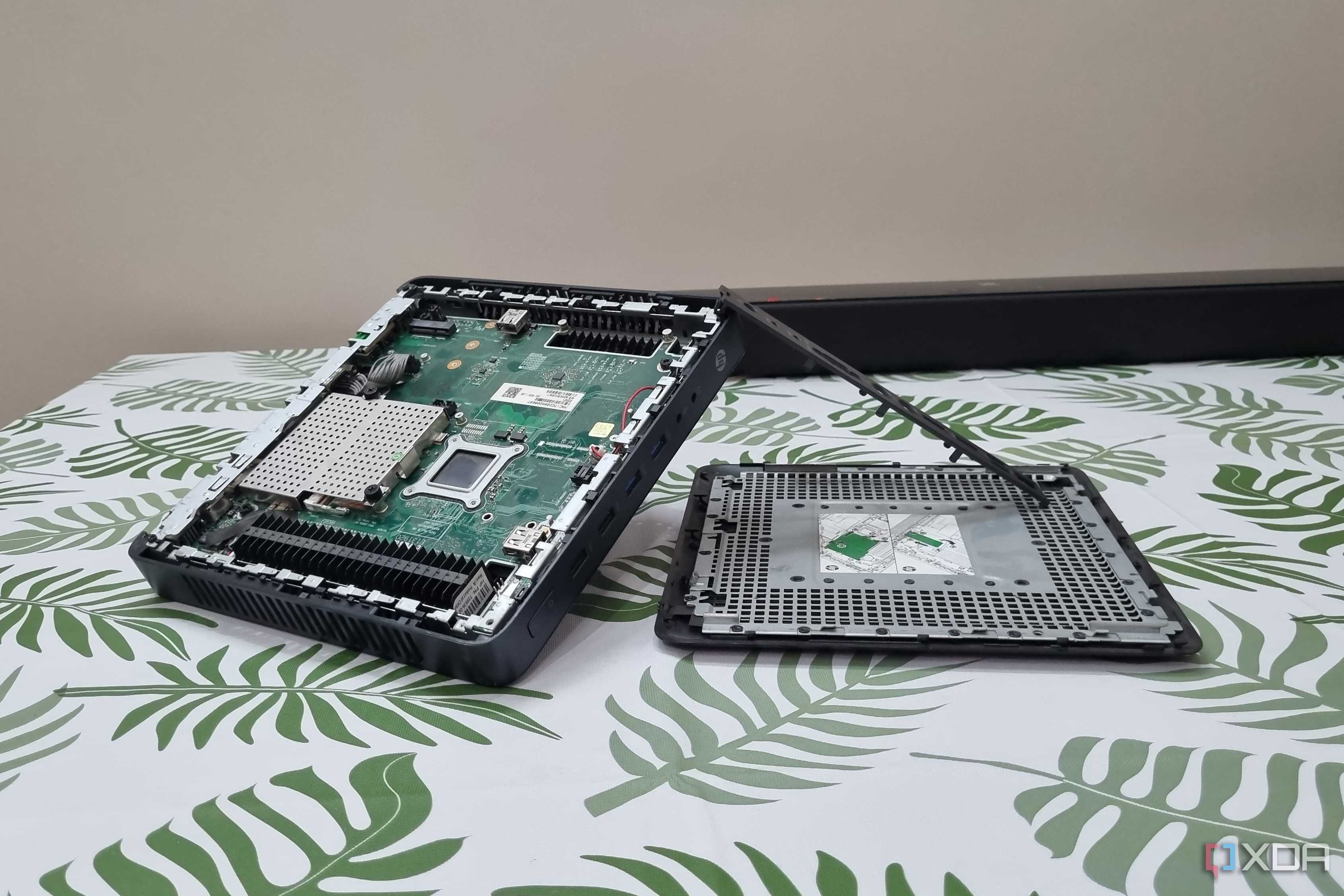 photo of hp t620 disassembly