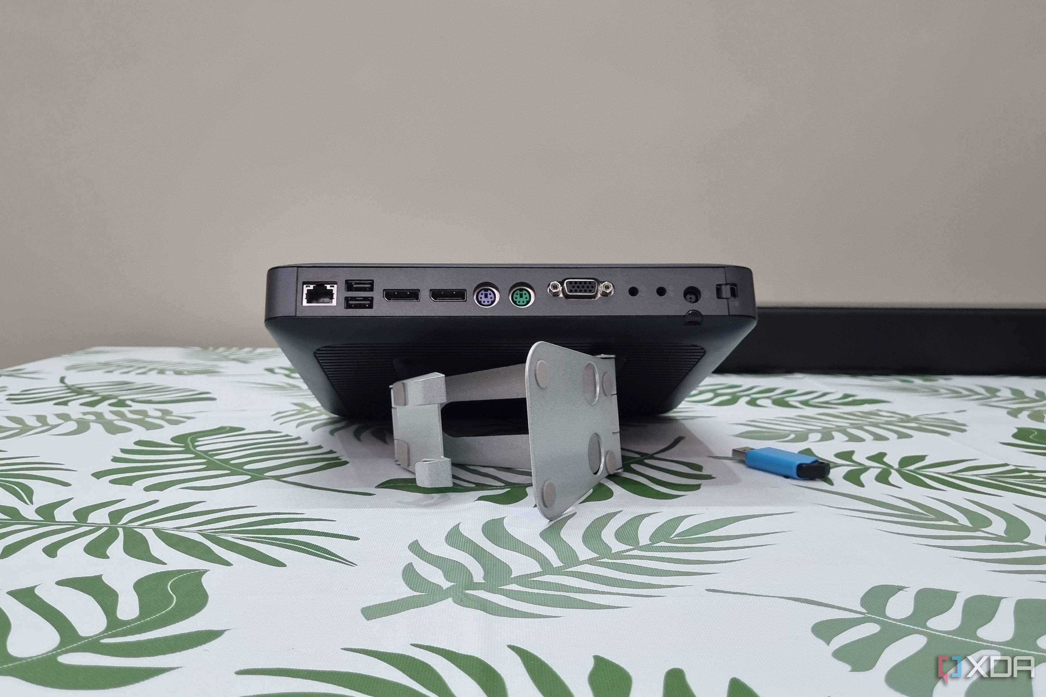 photo of hp t620 ports