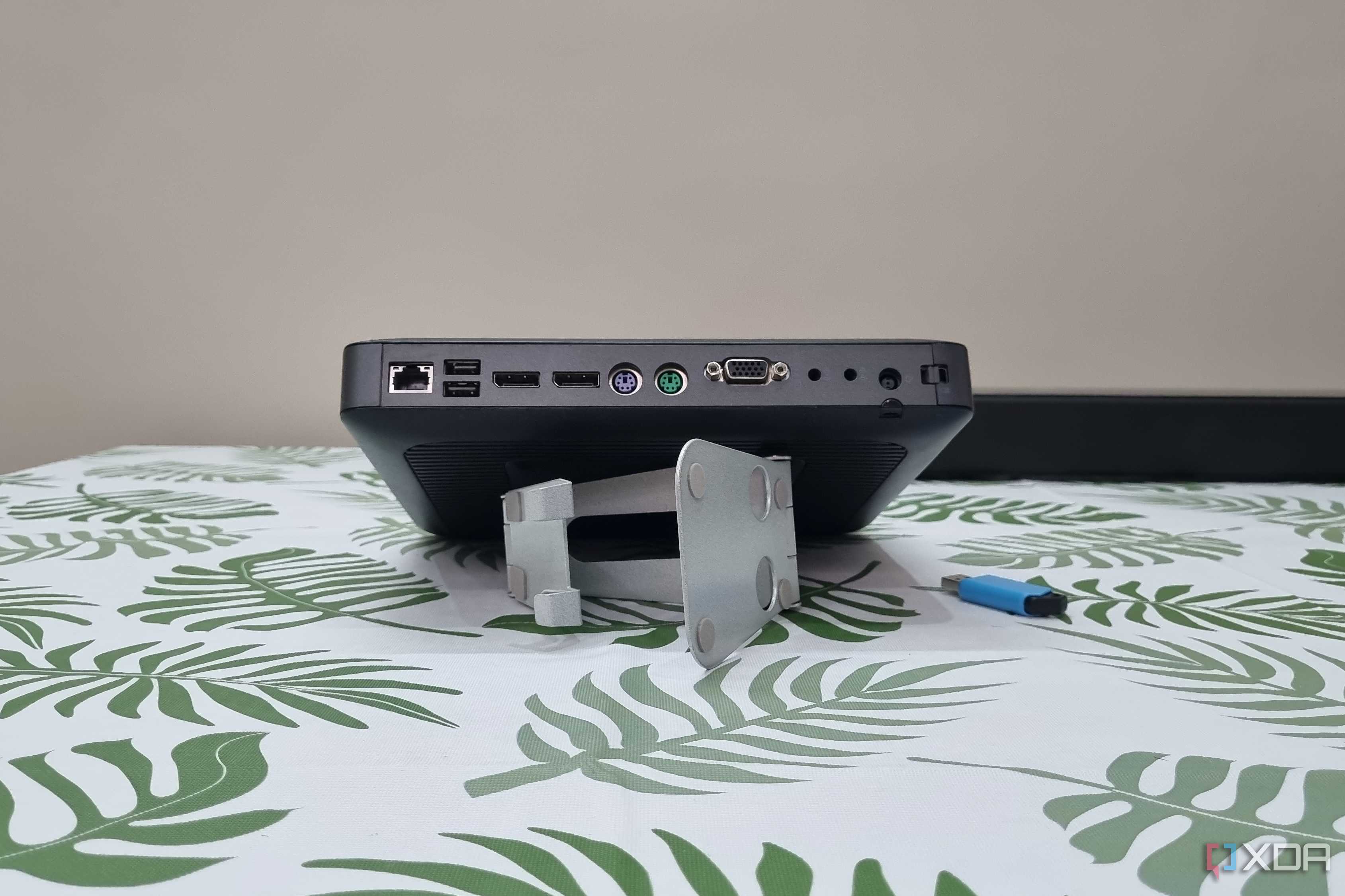 photo of hp t620 ports