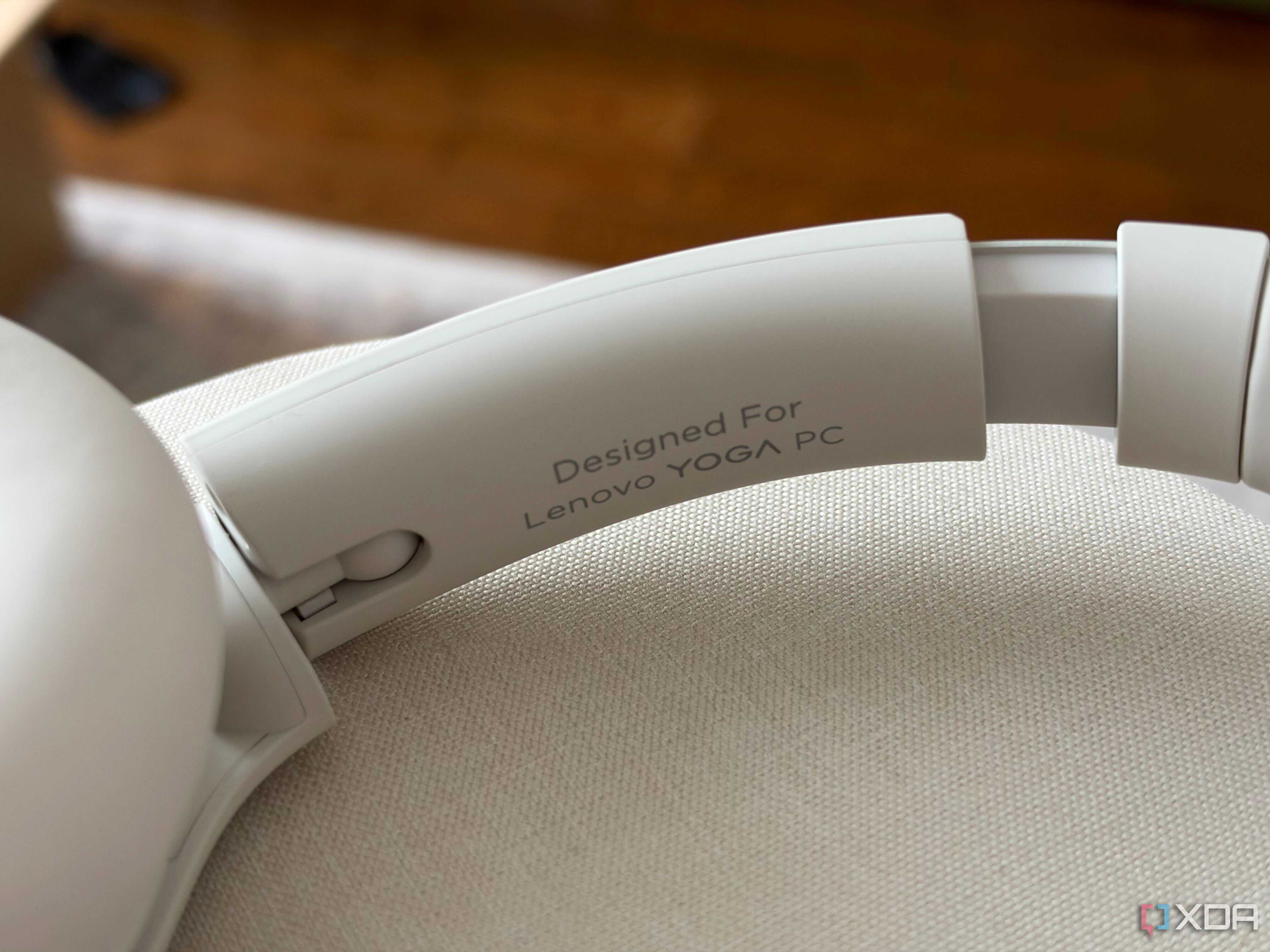 lenovo-yoga-headphone-pc-edition-tap-to-pair (2)