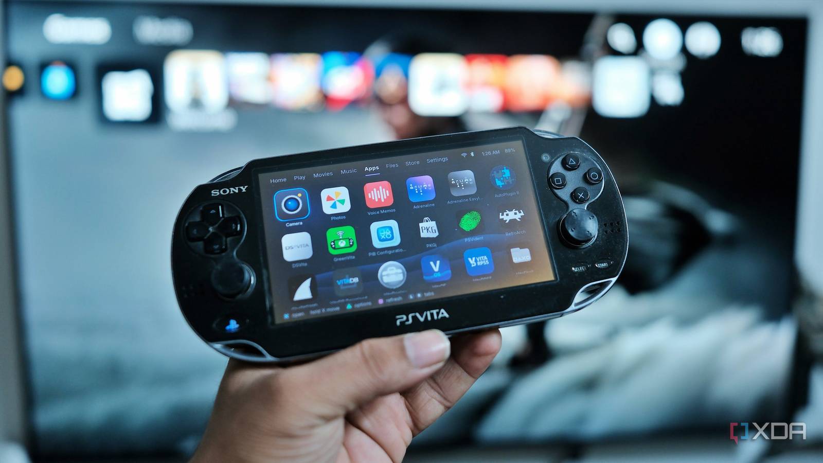 Консоль PS Vita с запущенным интерфейсом VitaOS