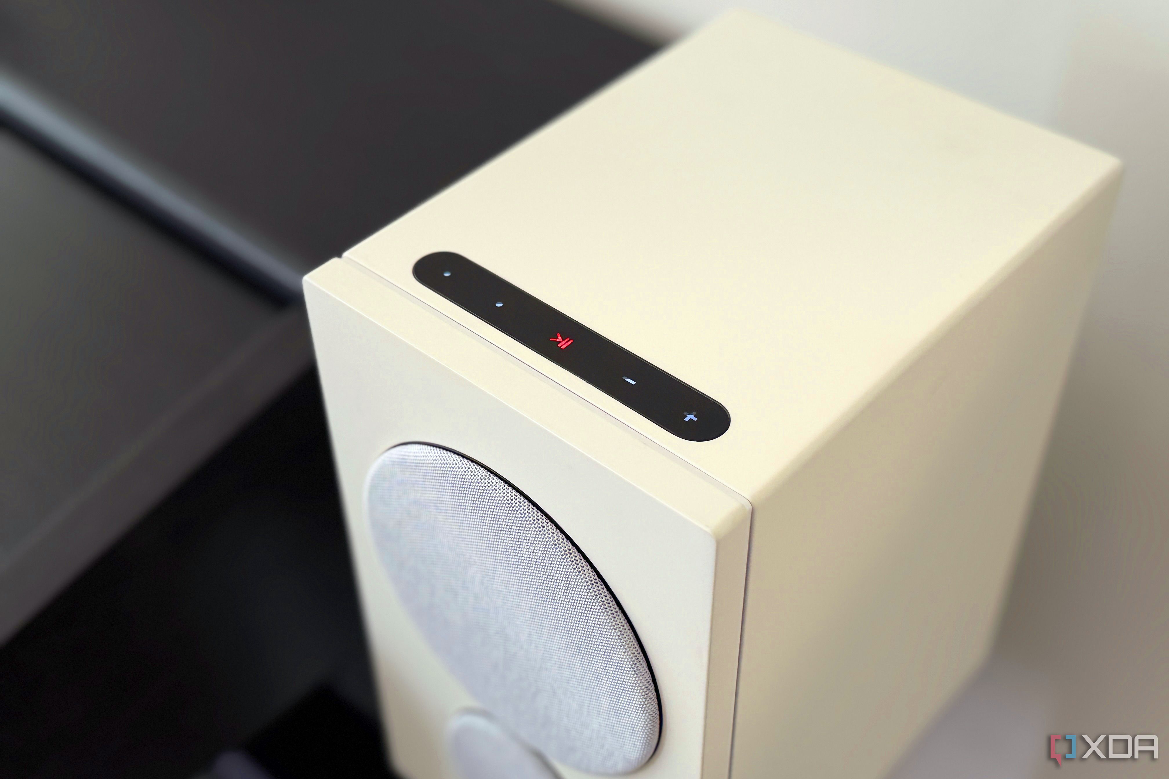psb iq2 seen from above with the touch controls