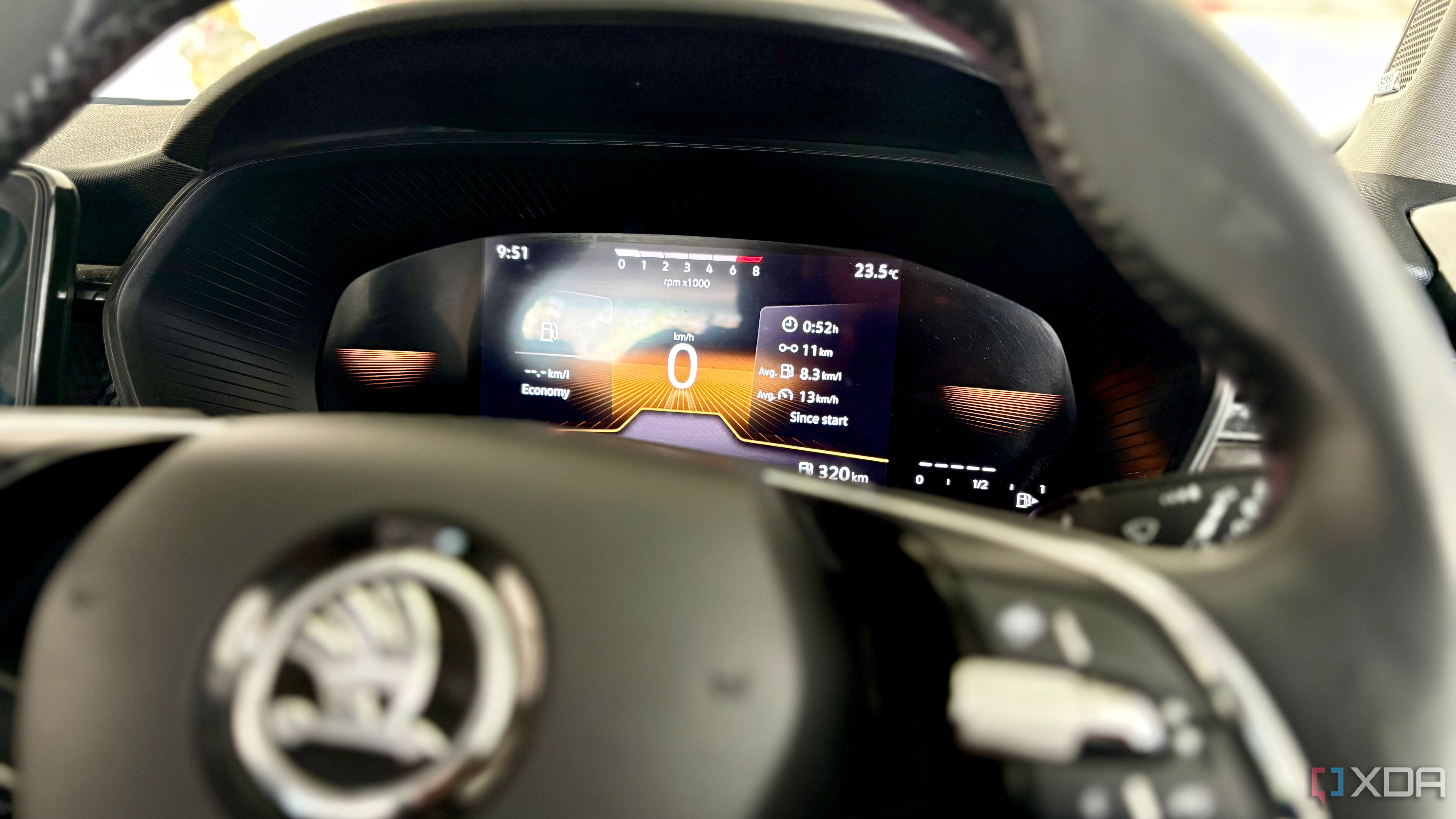 Virtual Cockpit Since start data showing 0:52h, 11 km and 8.3 km/l