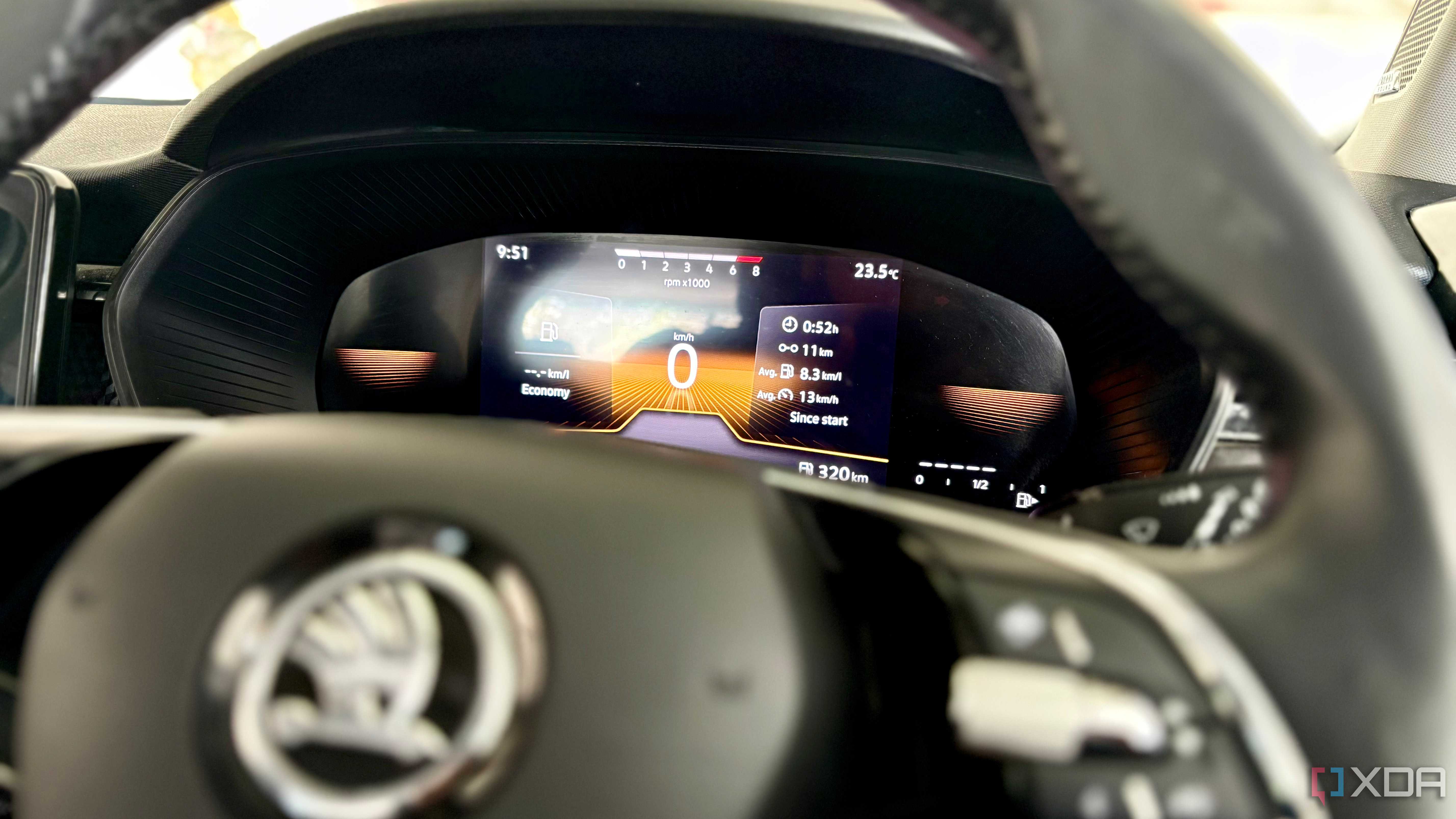Virtual Cockpit Since start data showing 0:52h, 11 km and 8.3 km/l